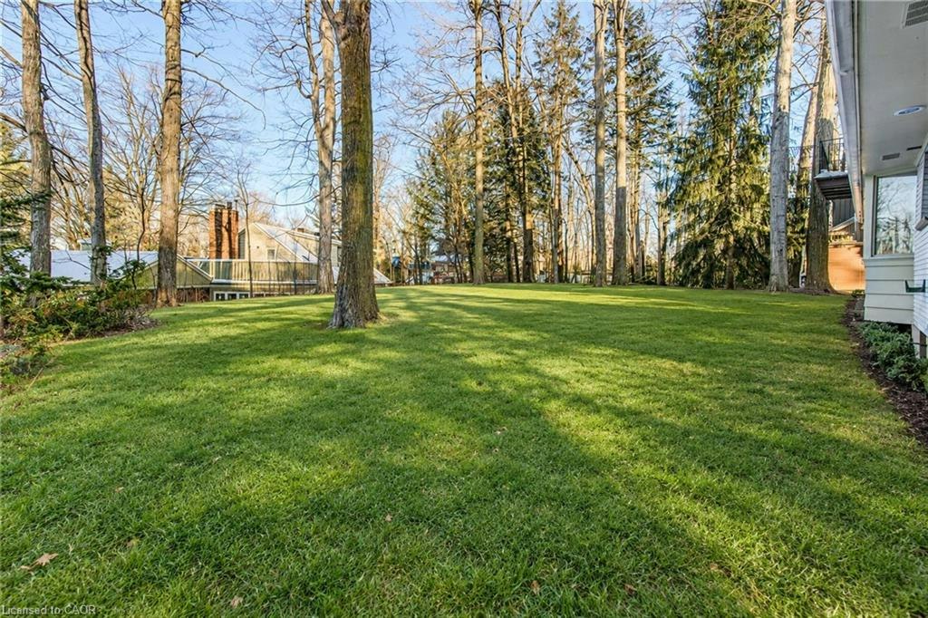 332 Longfellow Drive, Waterloo, ON, N2L 2S3 - 32