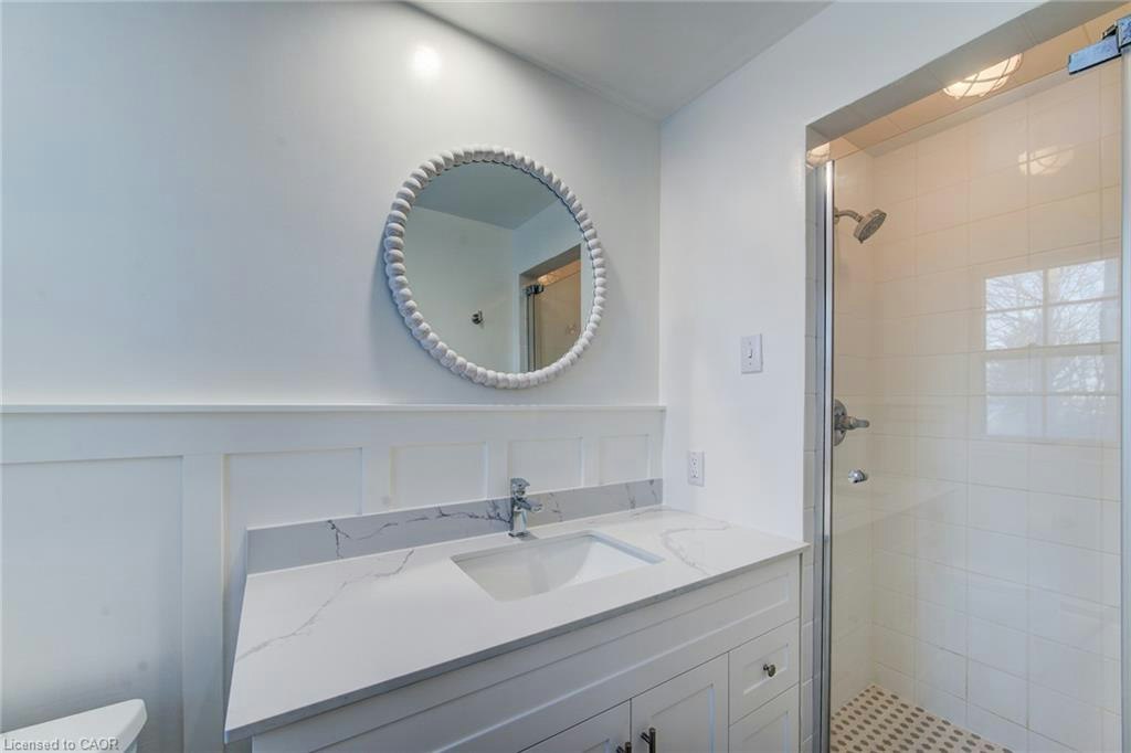 332 Longfellow Drive, Waterloo, ON, N2L 2S3 - 18