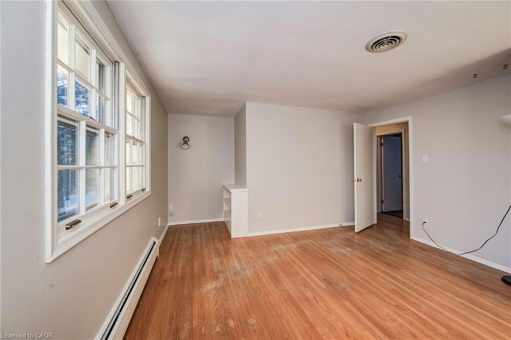 332 Longfellow Drive, Waterloo, ON, N2L 2S3 - 22