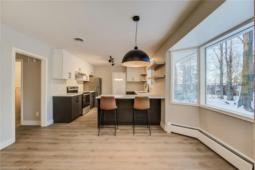 332 Longfellow Drive, Waterloo, ON, N2L 2S3 - 6
