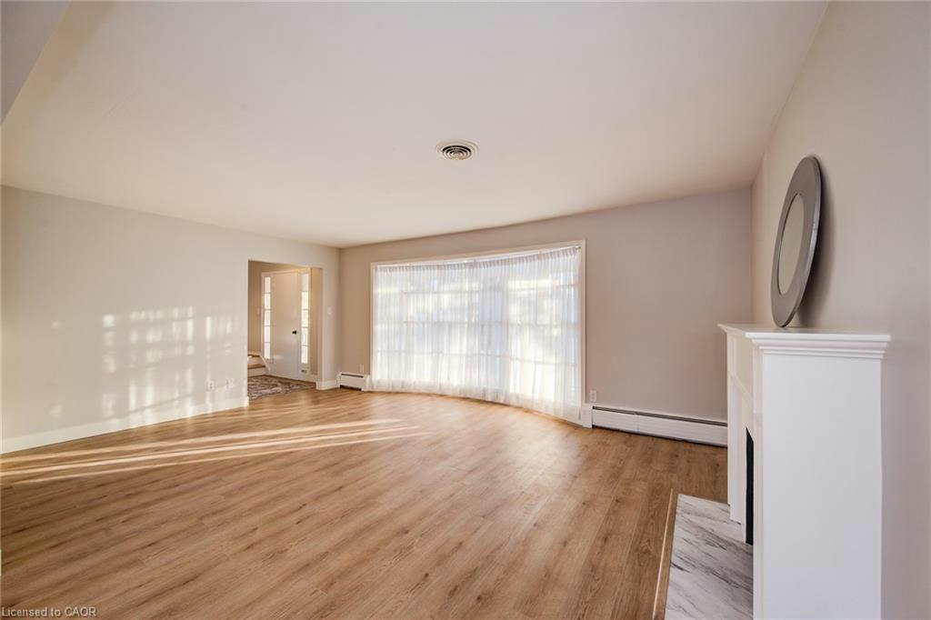 332 Longfellow Drive, Waterloo, ON, N2L 2S3 - 12