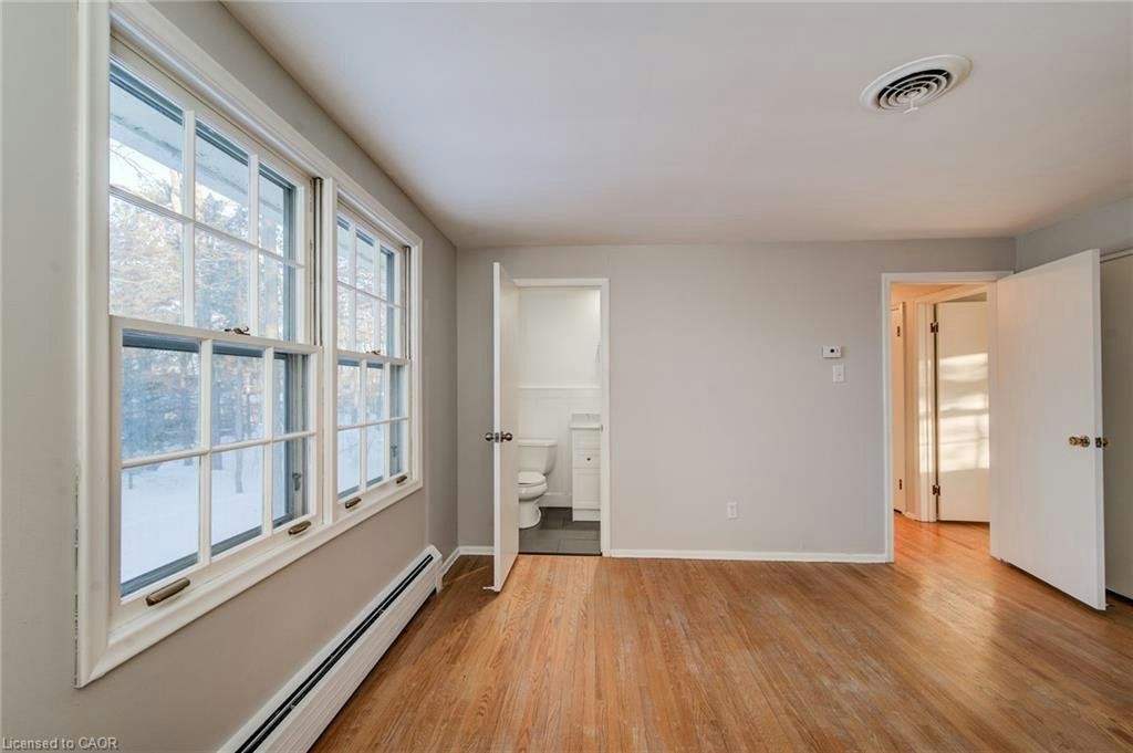 332 Longfellow Drive, Waterloo, ON, N2L 2S3 - 17