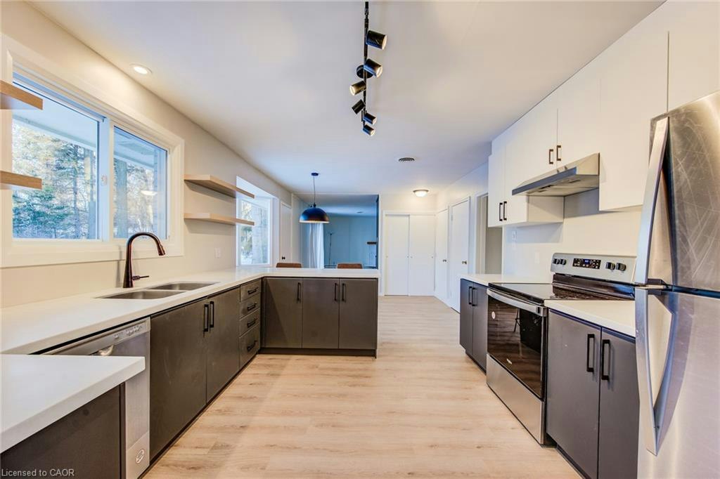 332 Longfellow Drive, Waterloo, ON, N2L 2S3 - 3