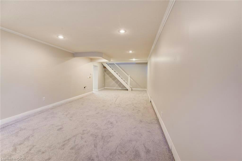 332 Longfellow Drive, Waterloo, ON, N2L 2S3 - 28