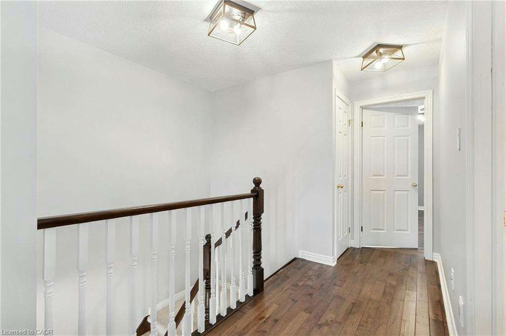 2092 English Crescent, Burlington, ON, L7L 7B3 - 12