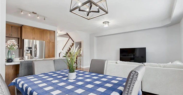 2092 English Crescent, Burlington, ON, L7L 7B3 - 8