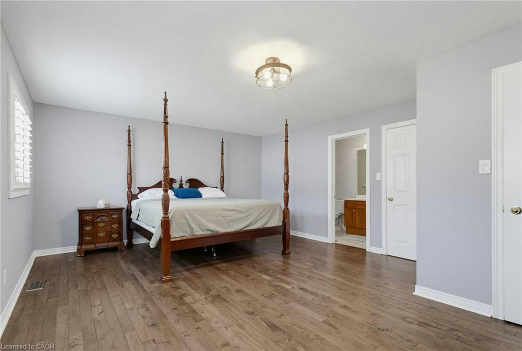 2092 English Crescent, Burlington, ON, L7L 7B3 - 13