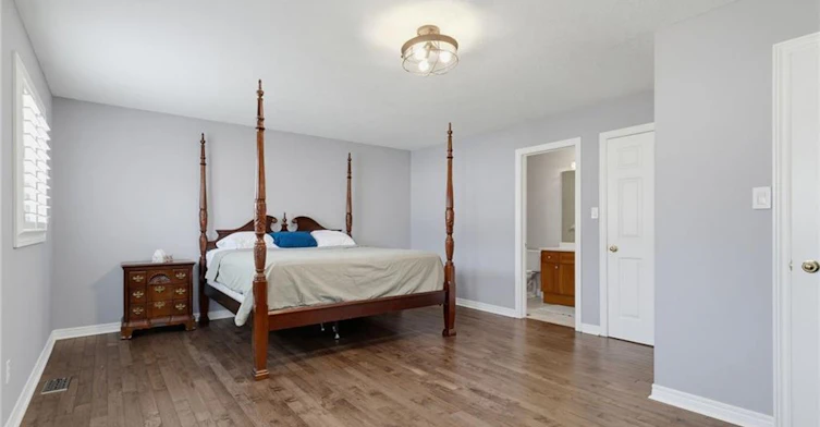 2092 English Crescent, Burlington, ON, L7L 7B3 - 13