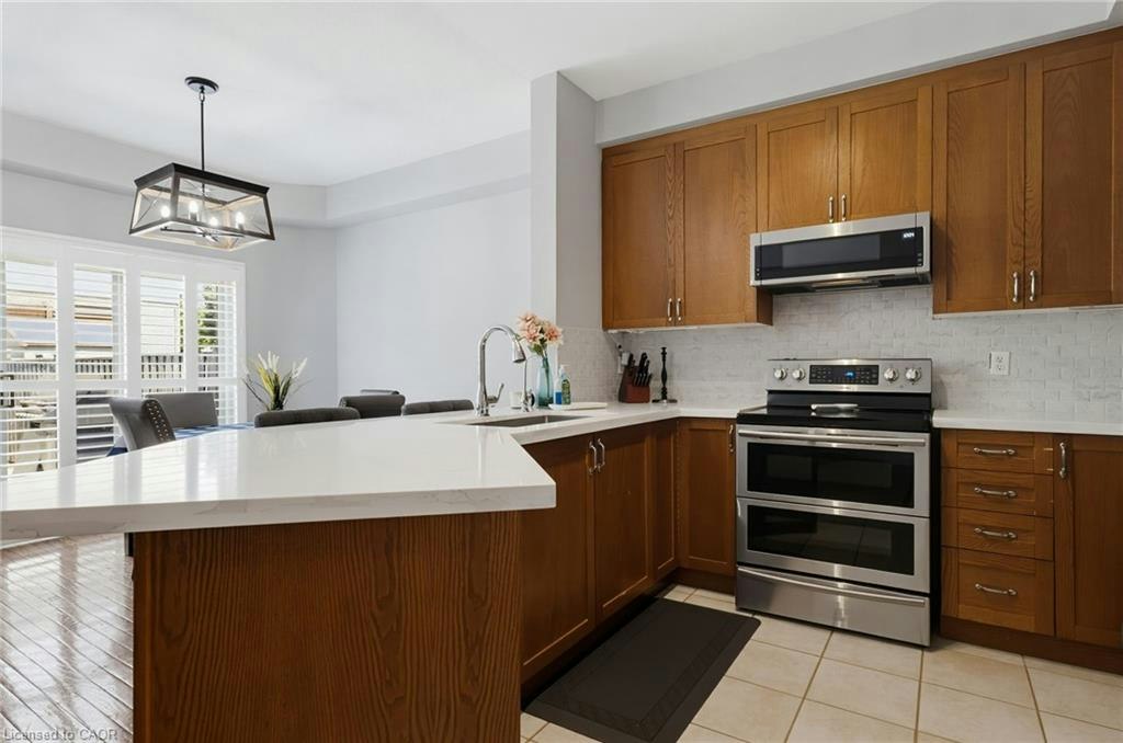 2092 English Crescent, Burlington, ON, L7L 7B3 - 6