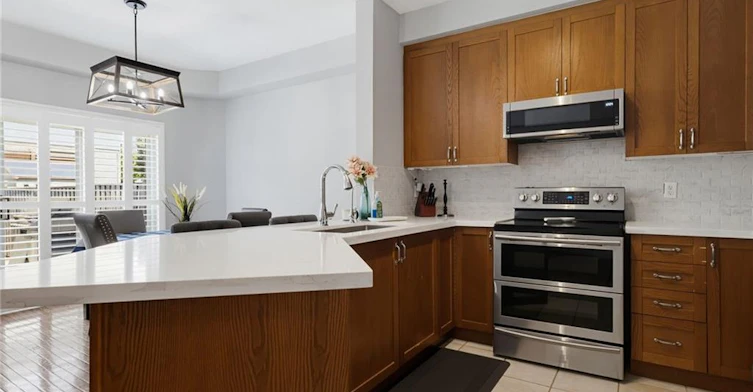 2092 English Crescent, Burlington, ON, L7L 7B3 - 6