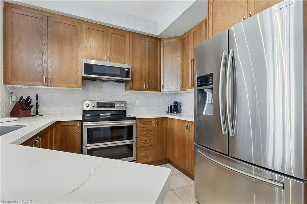 2092 English Crescent, Burlington, ON, L7L 7B3 - 7