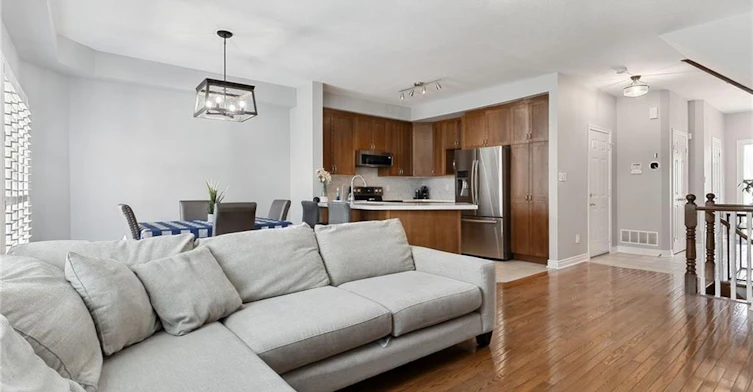 2092 English Crescent, Burlington, ON, L7L 7B3 - 9