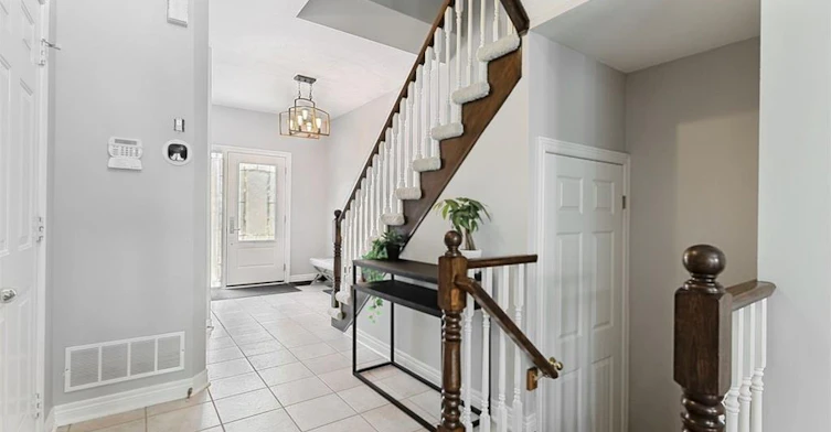 2092 English Crescent, Burlington, ON, L7L 7B3 - 3