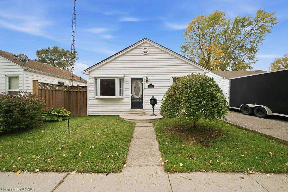 69 Sixth Avenue, Brantford, ON, N3S 1A8