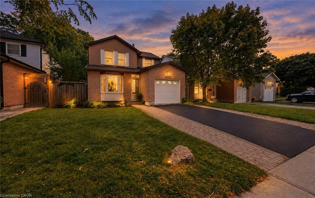 2092 Hunt Crescent, Burlington, ON, L7M 2N9