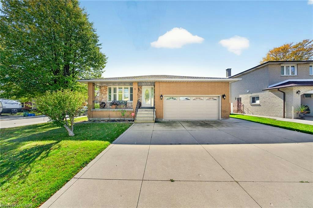 3 Harvard Place, Hamilton, ON, L9B 1S1