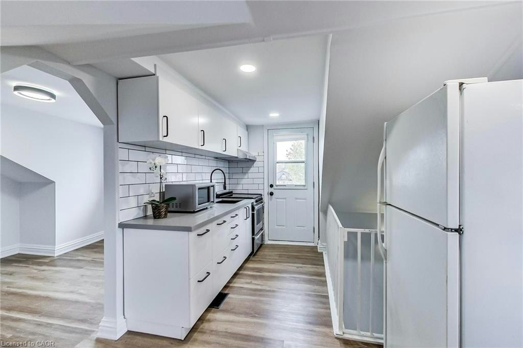 4-102 West Avenue S, Hamilton, ON, L8N 2S3 - 8