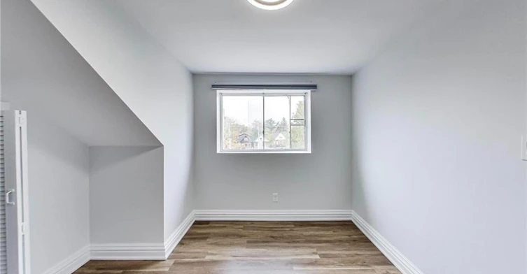 4-102 West Avenue S, Hamilton, ON, L8N 2S3 - 12