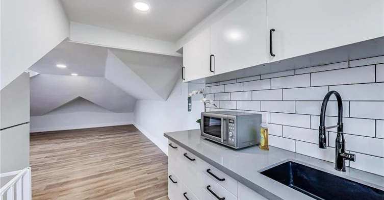 4-102 West Avenue S, Hamilton, ON, L8N 2S3 - 10