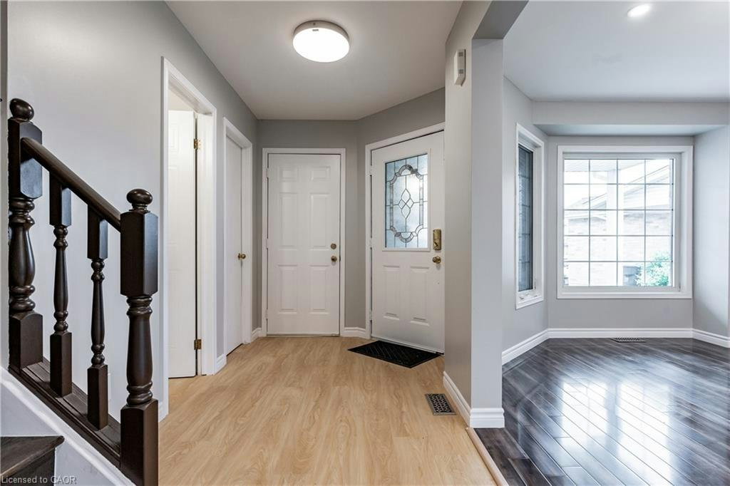 Upper-48 White Sands (Upper) Court, Kitchener, ON, N2E 3S4 - 4