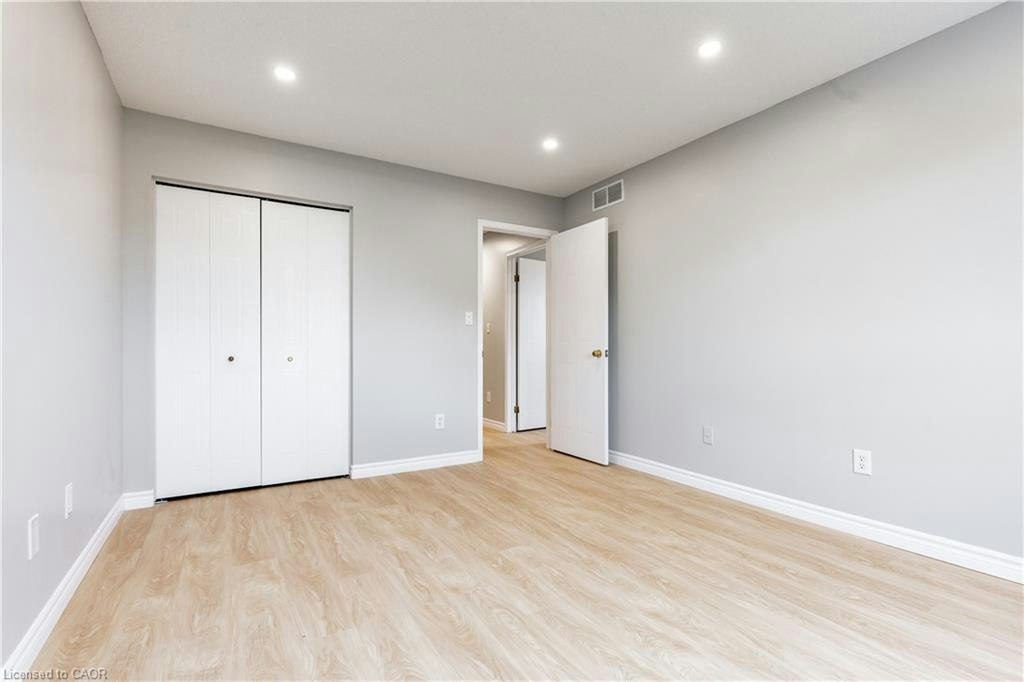 Upper-48 White Sands (Upper) Court, Kitchener, ON, N2E 3S4 - 16