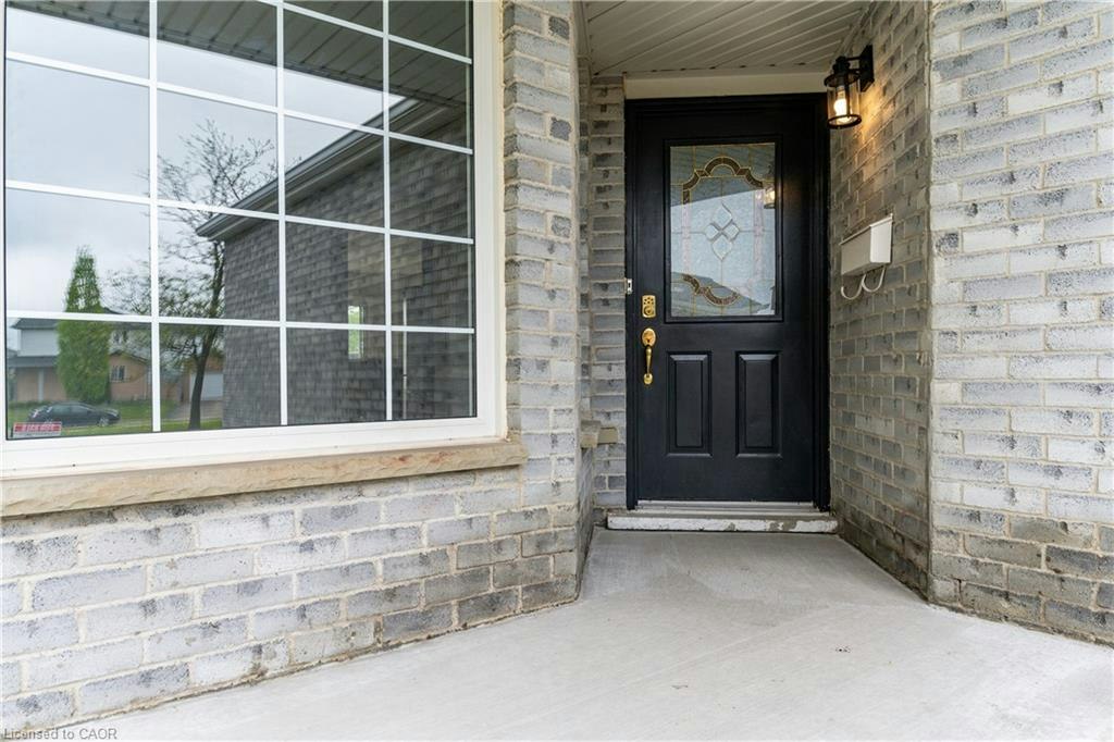 Upper-48 White Sands (Upper) Court, Kitchener, ON, N2E 3S4 - 3