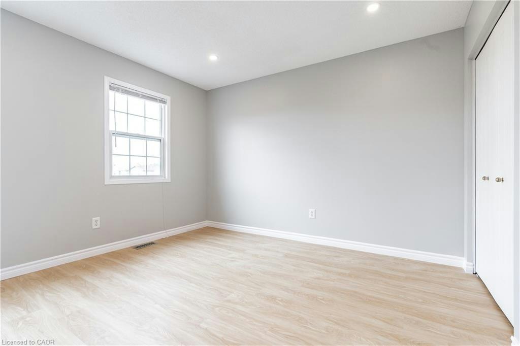 Upper-48 White Sands (Upper) Court, Kitchener, ON, N2E 3S4 - 20