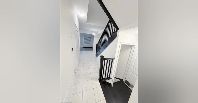 220 Broadacre Drive, Kitchener, ON, N2R 0S6 - 5