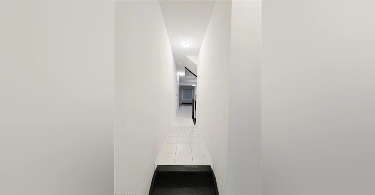 220 Broadacre Drive, Kitchener, ON, N2R 0S6 - 4