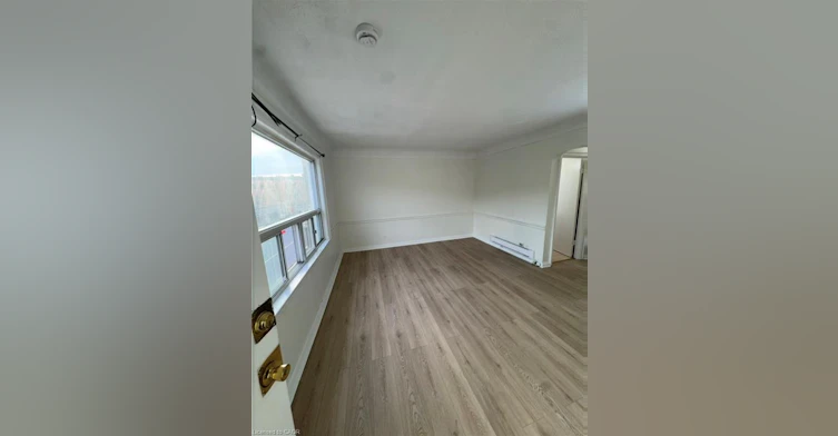 5-51 King Street E, Hamilton, ON, L8G 1J9