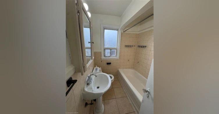 5-51 King Street E, Hamilton, ON, L8G 1J9 - 8