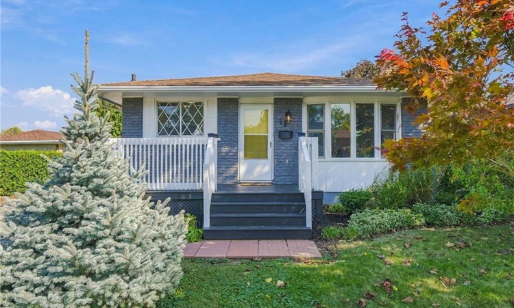 11 Dawn Road