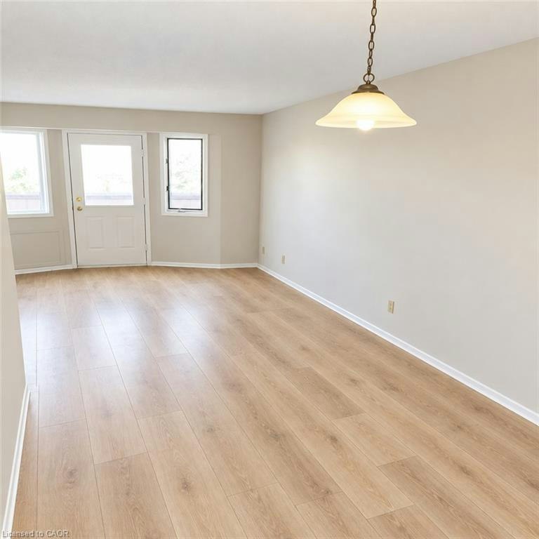 209-288 Grays Road, Hamilton, ON, L8E 1V5 - 2