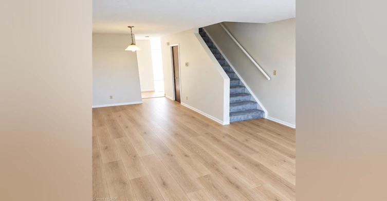 209-288 Grays Road, Hamilton, ON, L8E 1V5 - 3