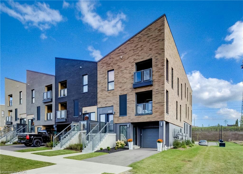680 Benninger Drive, Kitchener, ON, N2E 0J4