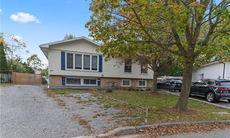 24 Tara Crescent