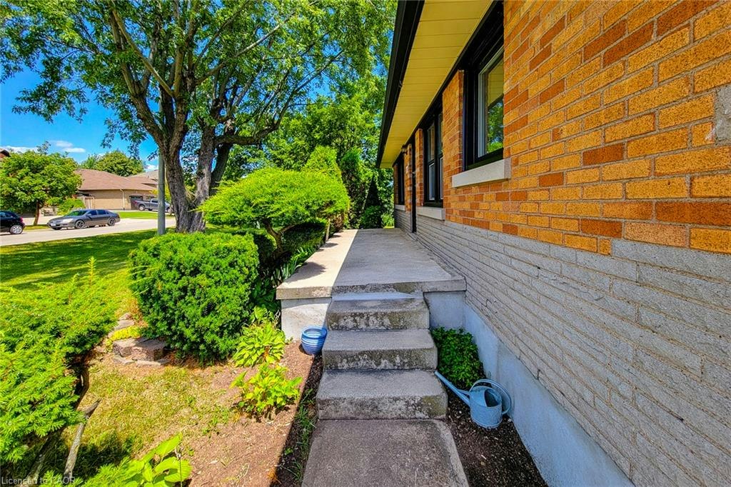 220 Winona Road, Hamilton, ON, L8E 5K4 - 7