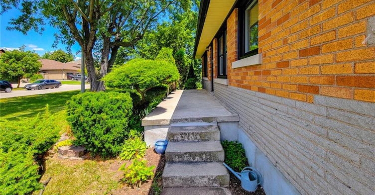 220 Winona Road, Hamilton, ON, L8E 5K4 - 7