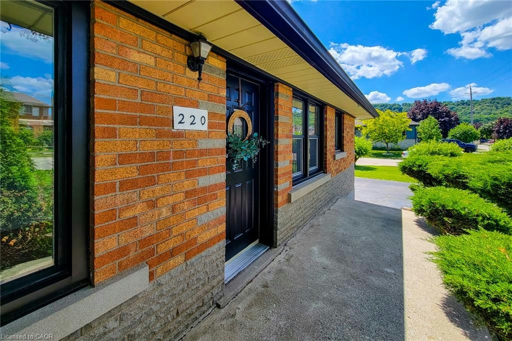 220 Winona Road, Hamilton, ON, L8E 5K4 - 8