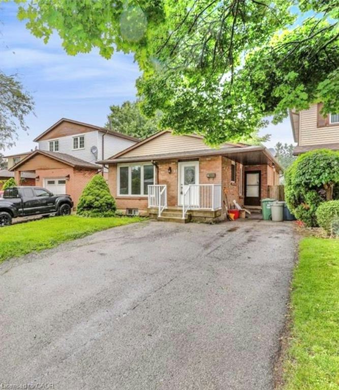 1-35 Megna Court, Hamilton, ON, L9C 6Y6