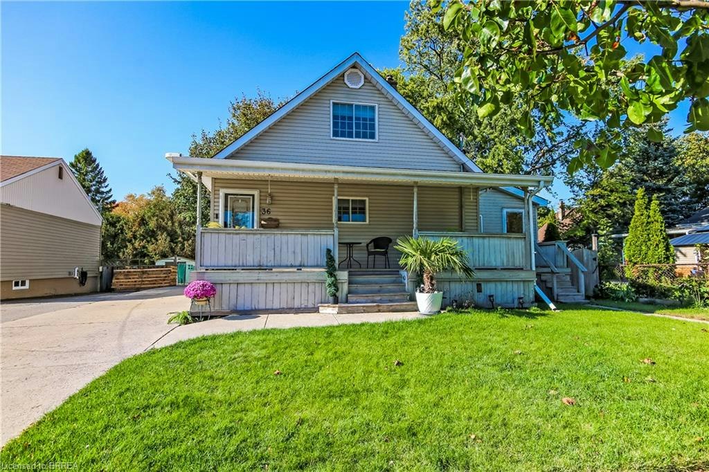 36 Alexander Drive, Brantford, ON, N3T 5C5