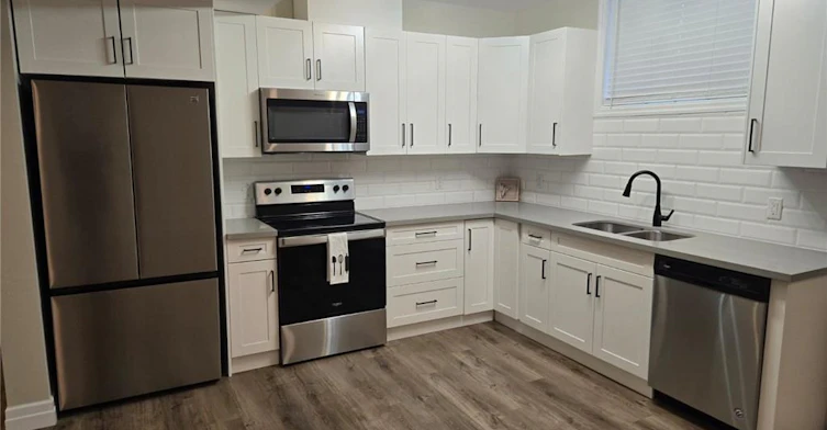 Lower-160 Beck Street, Cambridge, ON, N3H 2Y3