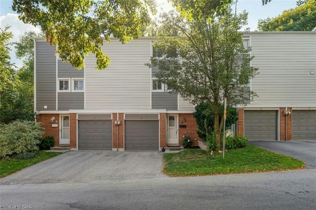 4 Patrice Court, Hamilton, ON, L9H 5P5