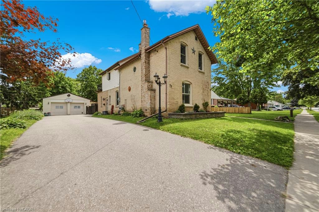 32 Clench Avenue, Brantford, ON, N3T 1B6