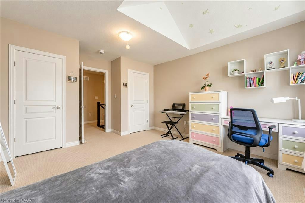 Upper-243 Greenwater Place, Kitchener, ON, N2R 0H1 - 18