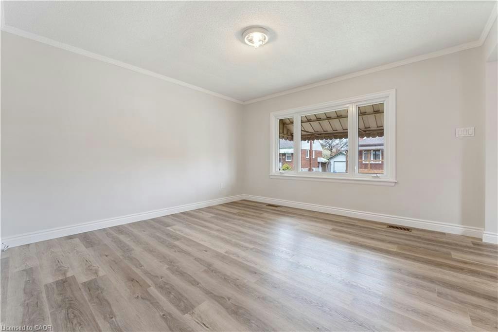 Main Floor-65 East 11th Street, Hamilton, ON, L9A 3T3 - 8