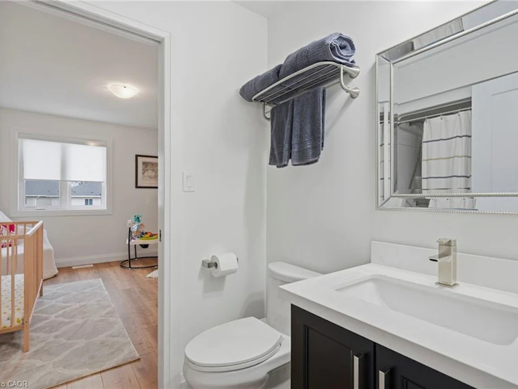15 Saint Anthony Place, Hamilton, ON, L9C 0E4 - 28