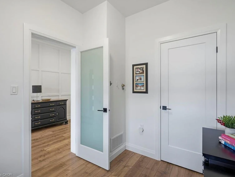 15 Saint Anthony Place, Hamilton, ON, L9C 0E4 - 6