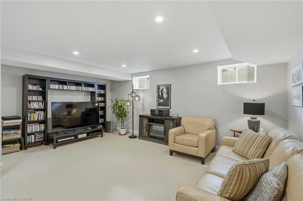 15 Saint Anthony Place, Hamilton, ON, L9C 0E4 - 38