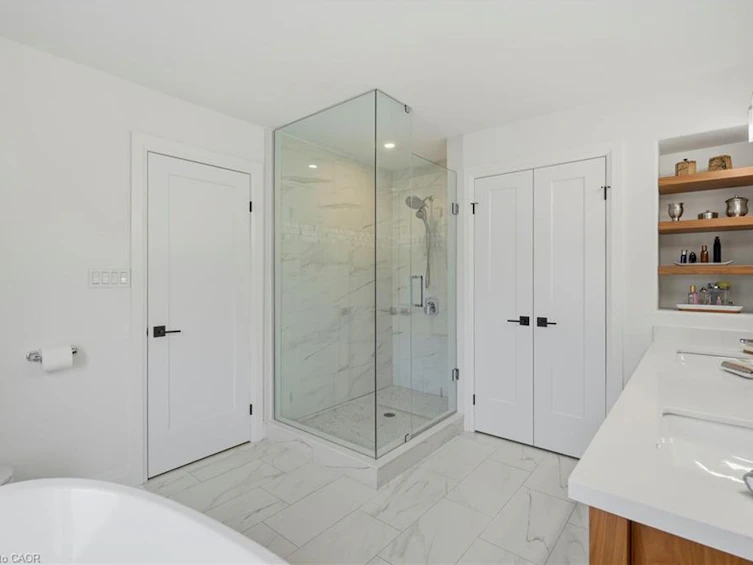 15 Saint Anthony Place, Hamilton, ON, L9C 0E4 - 26